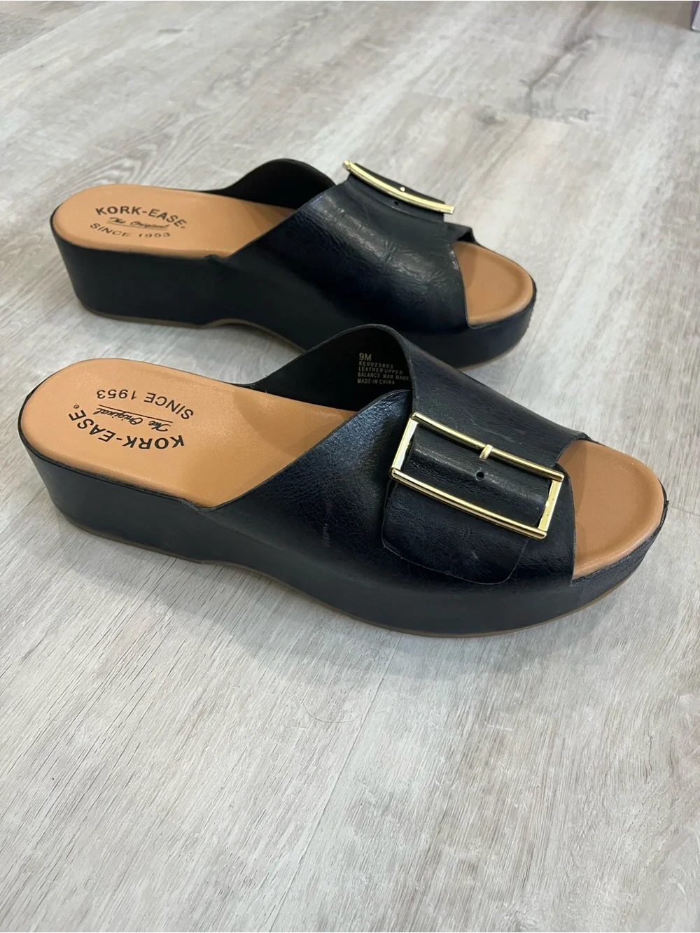 Kork-Ease York Black Leather Platform Slide Sandals 9 New NWOB Comfort Quiet Lux